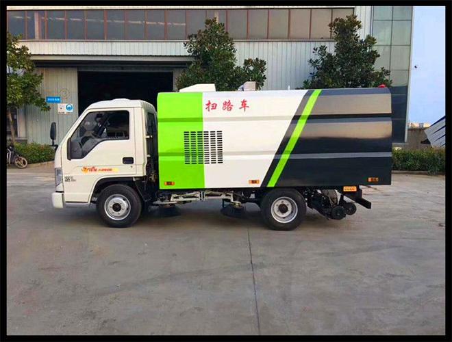 實用的干式吸塵車環保清掃車報價環保道路清掃車價格圖片