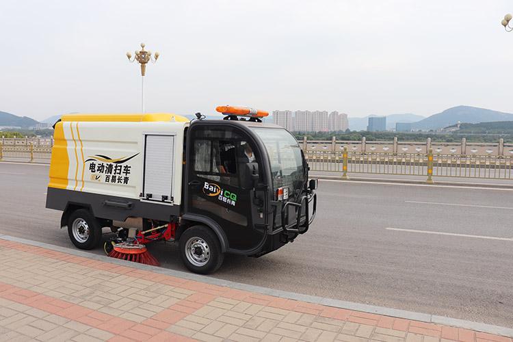 環(huán)衛(wèi)電動清掃車價格及圖片