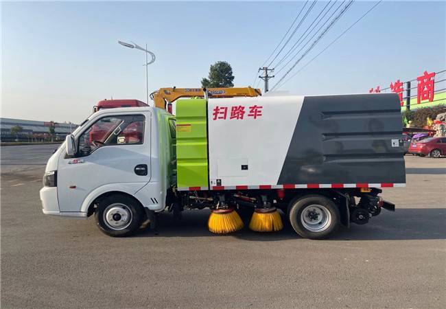 公路道路清掃車壽命長故障率低圖片