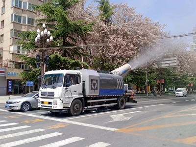 部門動態(tài) 洗城降塵 為城市開啟“美顏模式”