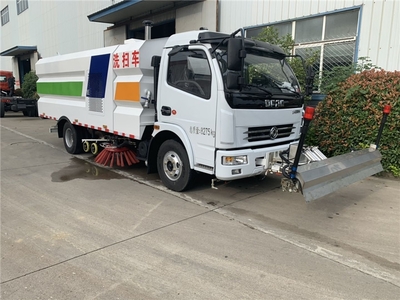 門頭溝東風多功能掃路車配置