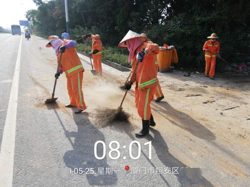 灑水降塵清潔路面 凈化夏日路域環(huán)境