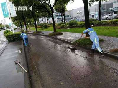 2.7萬道路保潔員值守 全力開展臺風后恢復工作