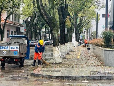 環衛工人清掃忙