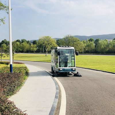 萬富富華全封閉掃地車 環(huán)衛(wèi)清掃車 道路養(yǎng)護清潔車FH-80D