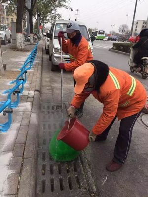 細化作業,不留死角!中站區環衛處這項工作做的大快人心