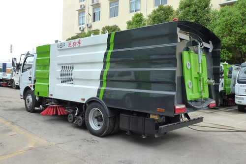 東風8方洗掃車多少錢 道路清掃車詳細講解
