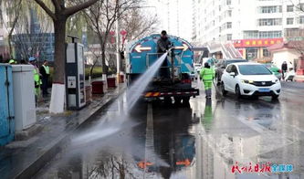 馬路洗個(gè)澡,出門(mén)空氣好 臨夏市道路清潔降塵作業(yè)有序開(kāi)展
