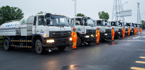 道路清掃保潔中如何用好灑水車?仁仁潔集團環(huán)衛(wèi)精細化用好掃水車