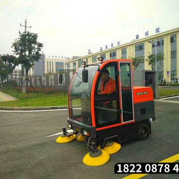 漢中環(huán)衛(wèi)道路掃路機西安電動駕駛清掃車西安小區(qū)物業(yè)掃地車