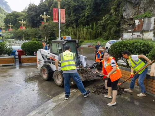 寶興這段路全部清理干凈