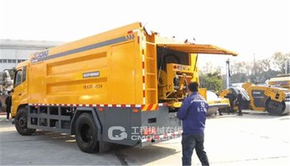 線上考察團來啦!足不出戶帶您了解徐工養護新品施工現場!