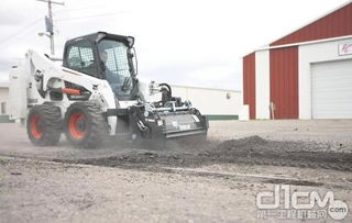 山貓滑移裝載機(jī) 趁手利器 必備屬具 施工必將所向披靡