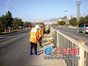 清理道路 保障春運(yùn)