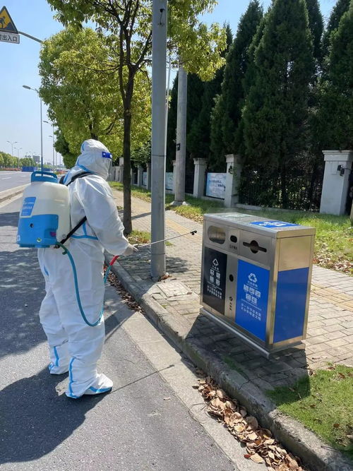 上海市環(huán)衛(wèi)行業(yè)開展環(huán)境清潔消殺暨道路大沖洗行動(dòng)