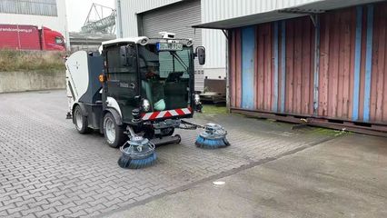 自動駕駛清掃車已進軍全球20座城市,松江企業仙途智能一季度營收創新高