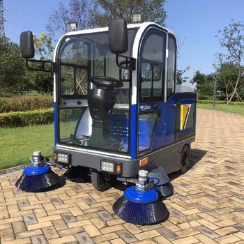 浙江銷售電動(dòng)掃路車環(huán)衛(wèi)道路清掃車駕駛式掃地機(jī)
