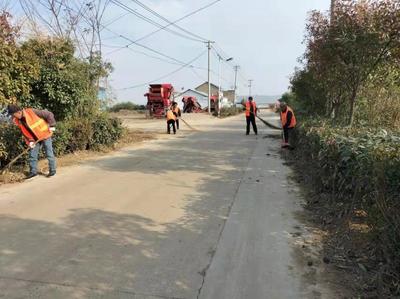 石壩鎮持續強化道路清掃保潔 有效凈化美化道路環境