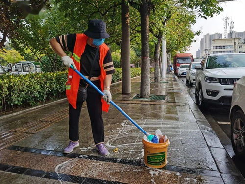 市環衛服務中心清理文化路油漬污漬