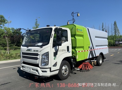 遼寧清潔掃路車 高速道路與河道保潔的現代化解決方案